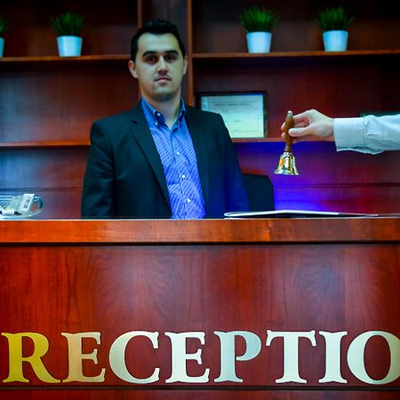 Hotel Reina Bucureşti Ngoại thất bức ảnh