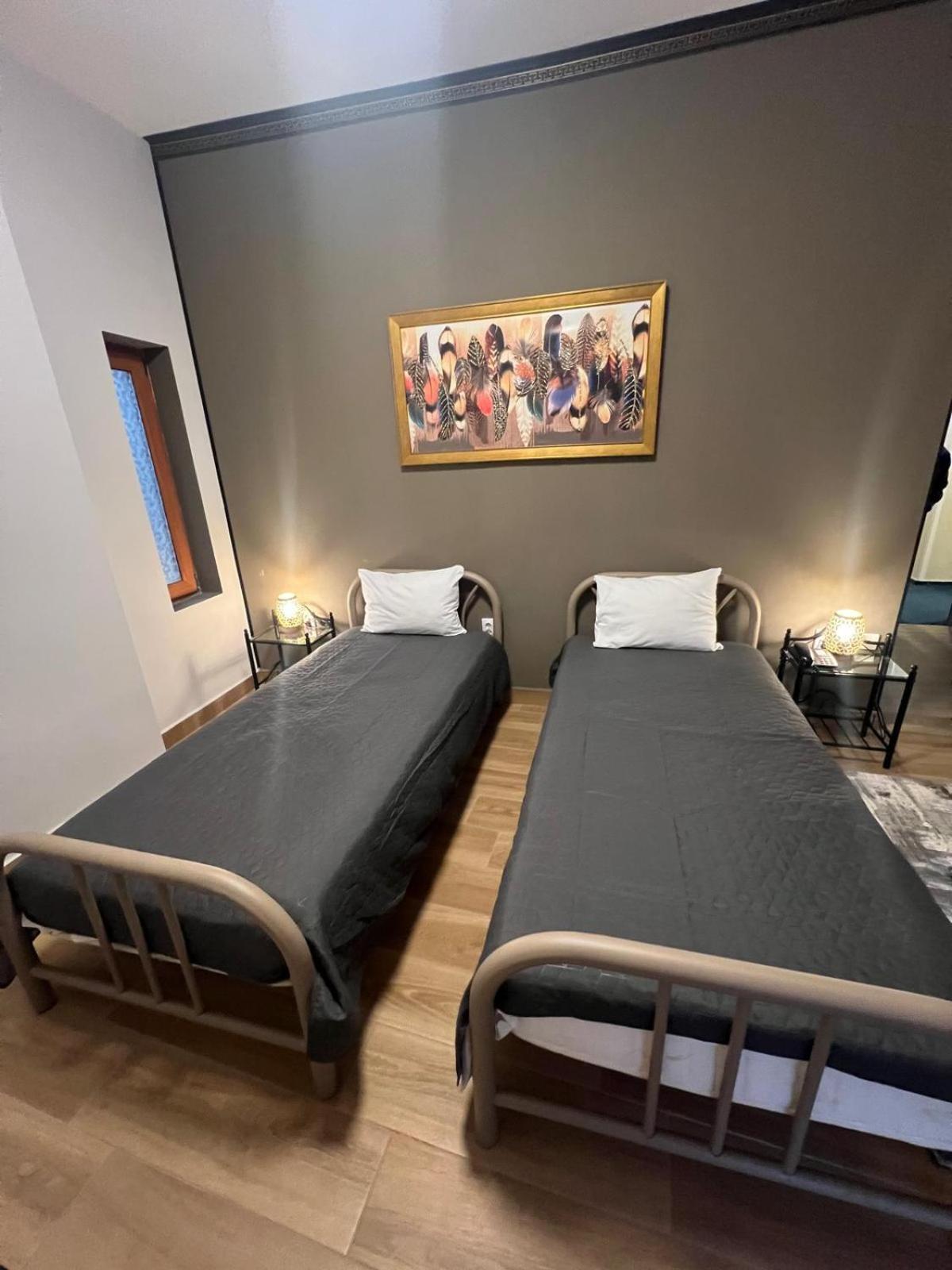 Hotel Reina Bucureşti Ngoại thất bức ảnh