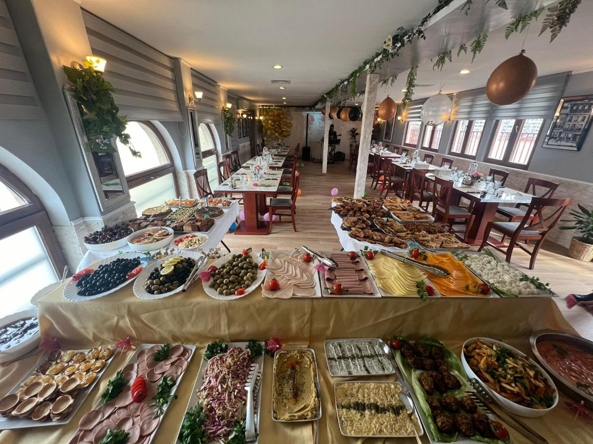 Hotel Reina Bucureşti Ngoại thất bức ảnh