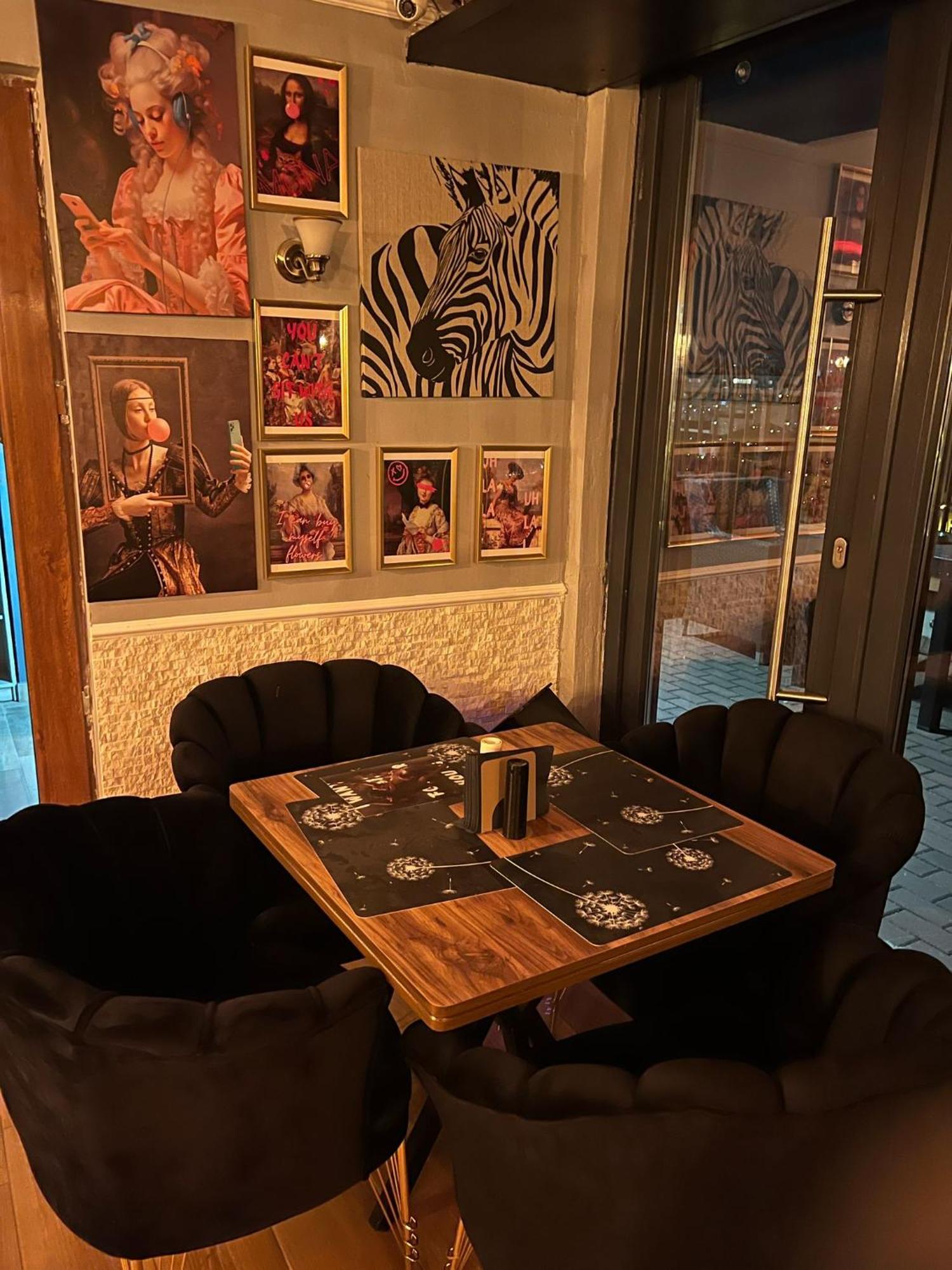 Hotel Reina Bucureşti Ngoại thất bức ảnh