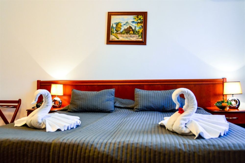 Hotel Reina Bucureşti Ngoại thất bức ảnh