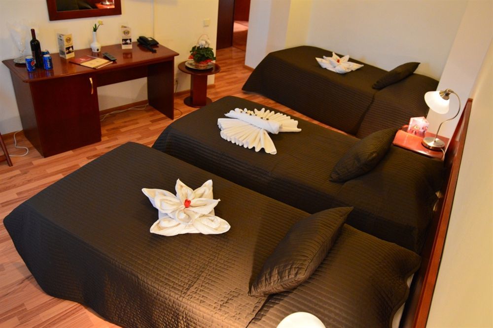 Hotel Reina Bucureşti Ngoại thất bức ảnh