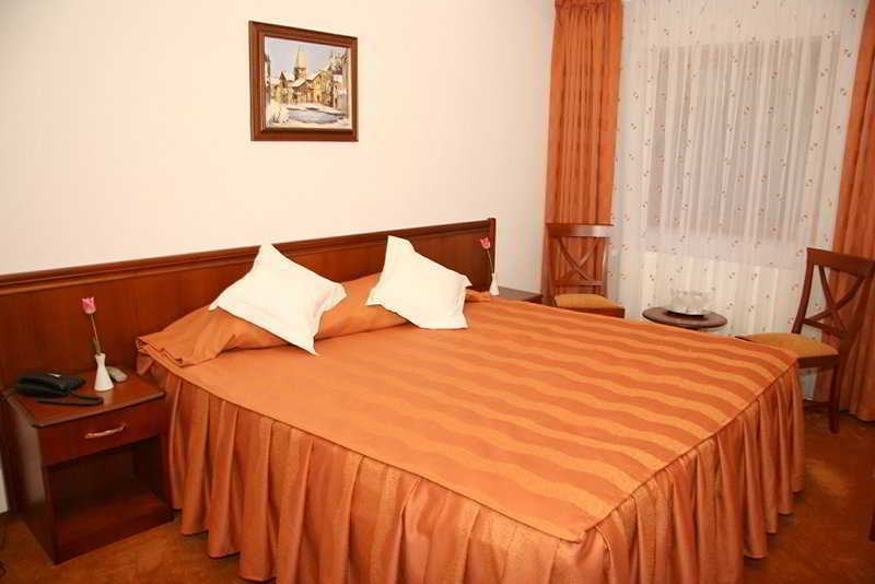 Hotel Reina Bucureşti Ngoại thất bức ảnh